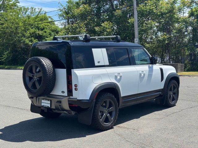 2023 Land Rover Defender 110 X-Dynamic SE