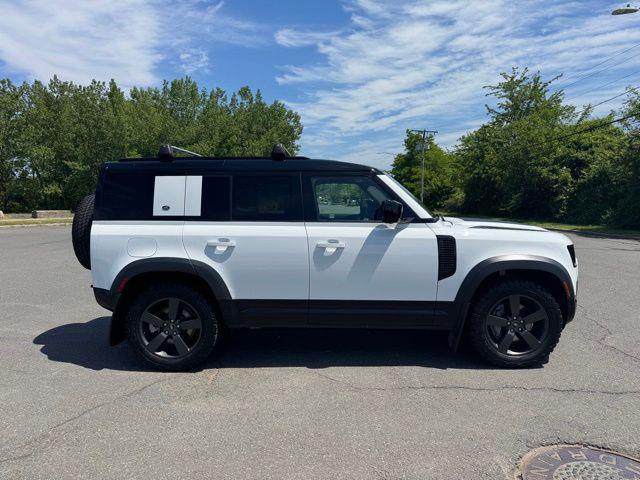 2023 Land Rover Defender 110 X-Dynamic SE
