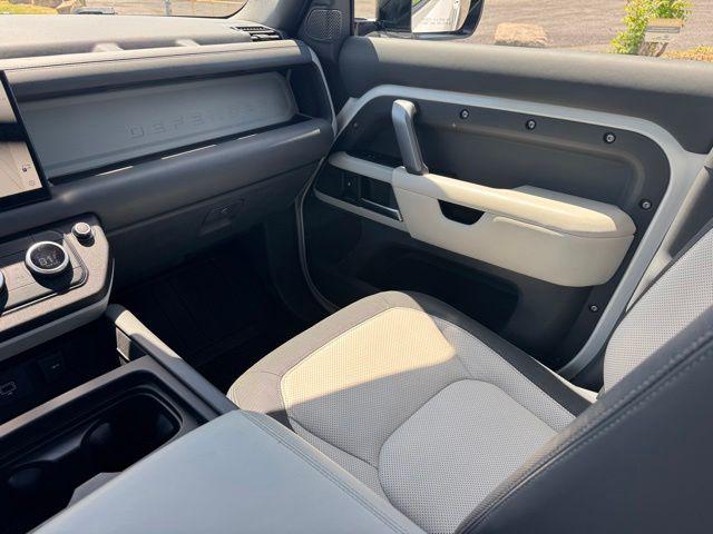 2023 Land Rover Defender 110 X-Dynamic SE
