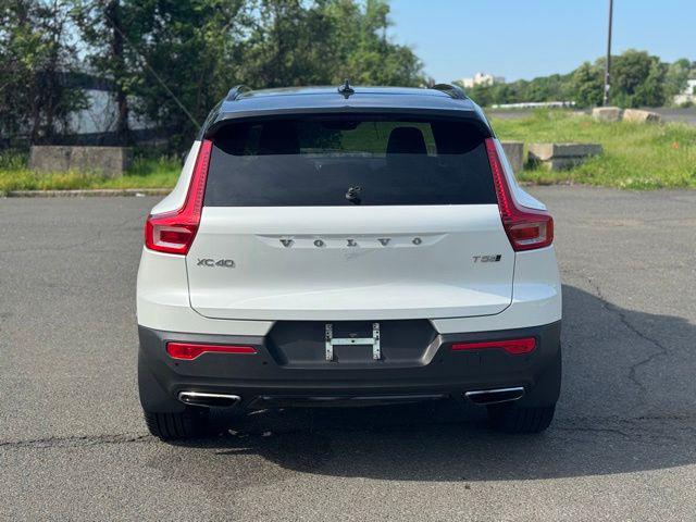2019 Volvo XC40 T5 R-Design