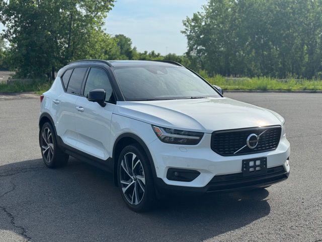 2019 Volvo XC40 T5 R-Design