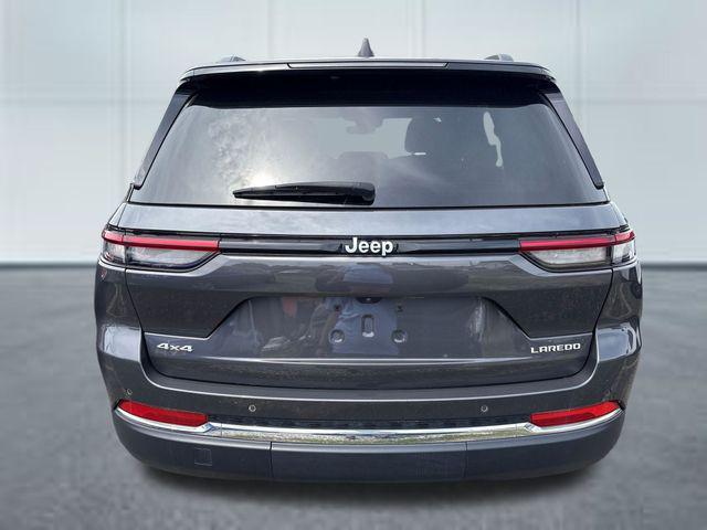 2024 Jeep Grand Cherokee Laredo 4x4