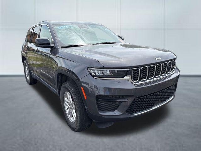 2024 Jeep Grand Cherokee Laredo 4x4