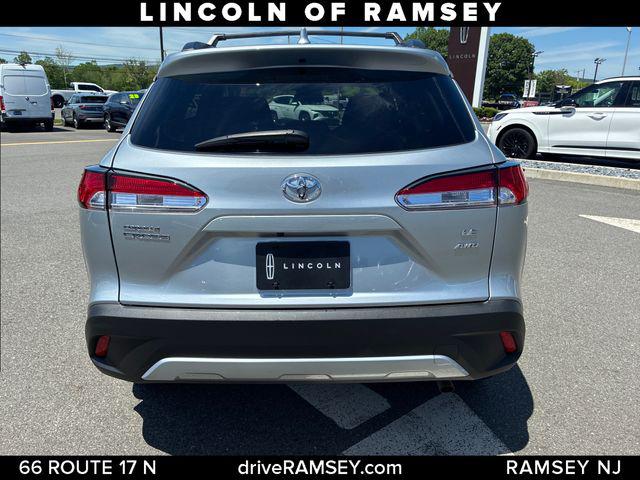 2024 Toyota Corolla Cross LE