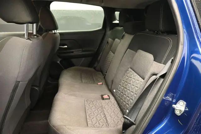 2025 Nissan Kicks SV FWD