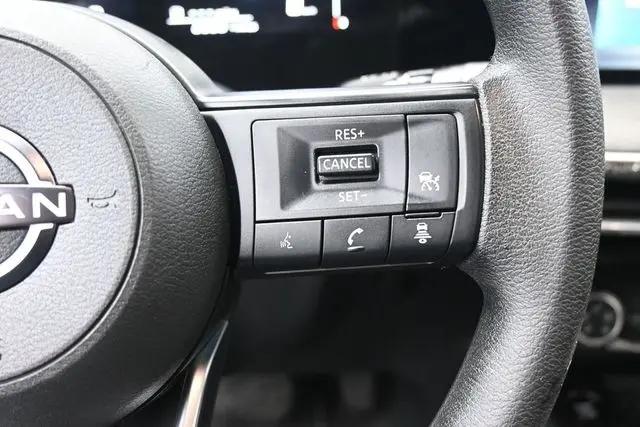 2025 Nissan Kicks SV FWD