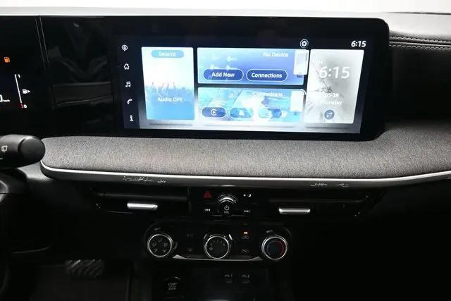 2025 Nissan Kicks SV FWD