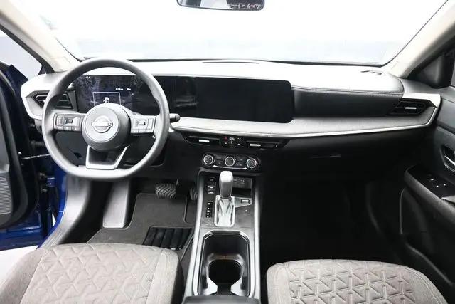 2025 Nissan Kicks SV FWD