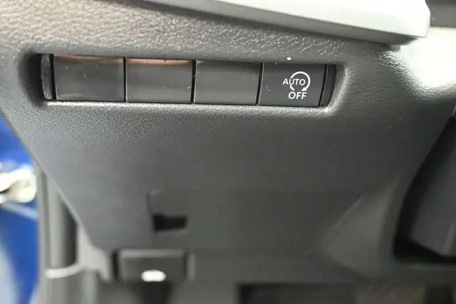 2025 Nissan Kicks SV FWD