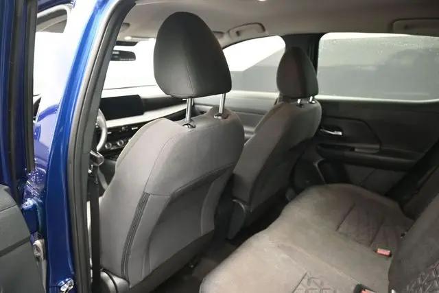 2025 Nissan Kicks SV FWD