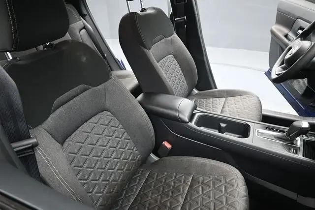 2025 Nissan Kicks SV FWD