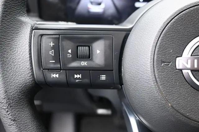 2025 Nissan Kicks SV FWD