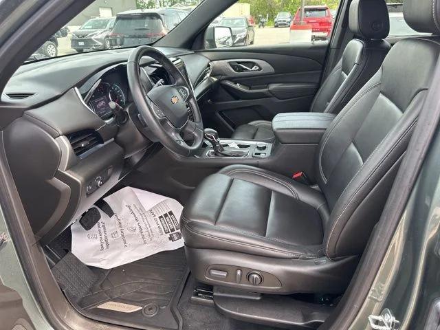 2023 Chevrolet Traverse AWD LT Leather