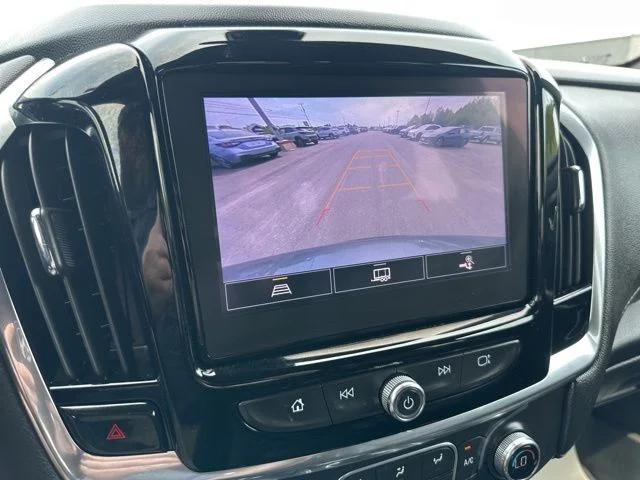 2023 Chevrolet Traverse AWD LT Leather