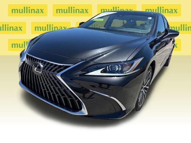 2025 Lexus ES 300h Base