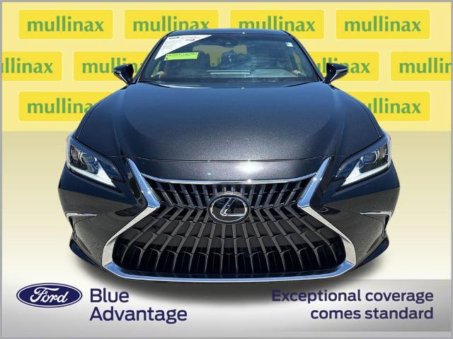 2025 Lexus ES 300h Base
