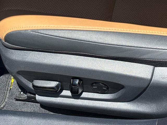 2025 Lexus ES 300h Base