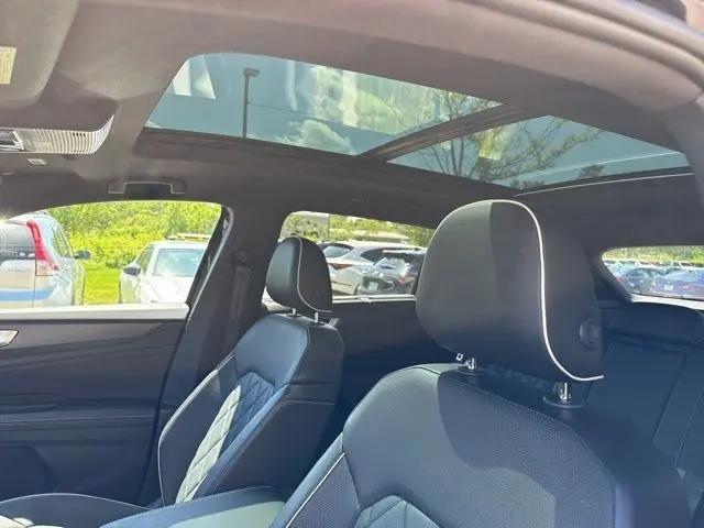 2024 Volkswagen Atlas Cross Sport 2.0T SEL Premium R-Line