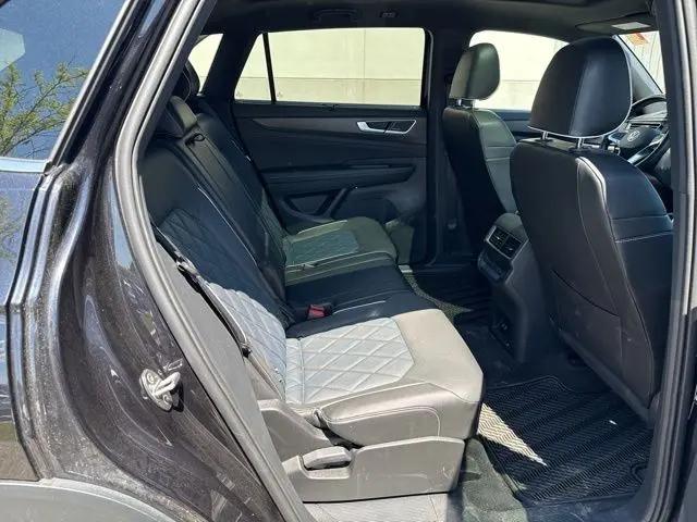 2024 Volkswagen Atlas Cross Sport 2.0T SEL Premium R-Line