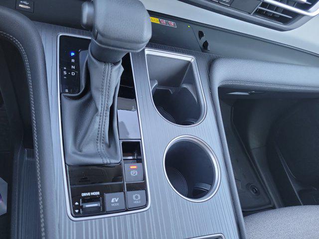 2025 Toyota Sienna LE