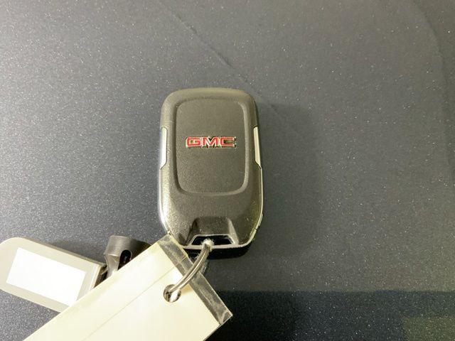 2021 GMC Sierra 1500 4WD Crew Cab Short Box Elevation