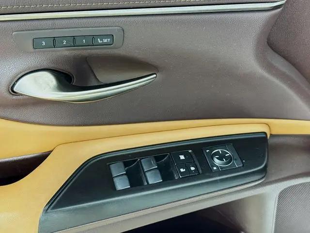 2019 Lexus ES 350 Luxury
