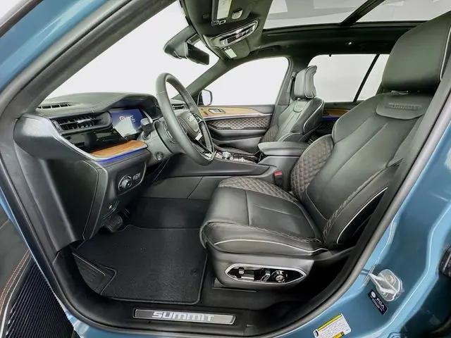 2026 Jeep Grand Cherokee Summit 4x4