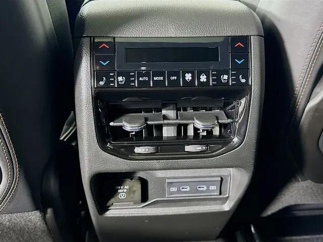 2026 Jeep Grand Cherokee Summit 4x4