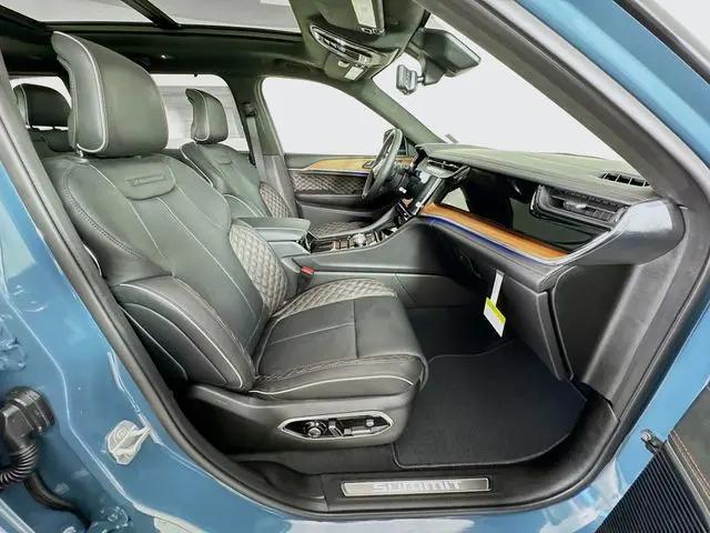 2026 Jeep Grand Cherokee Summit 4x4