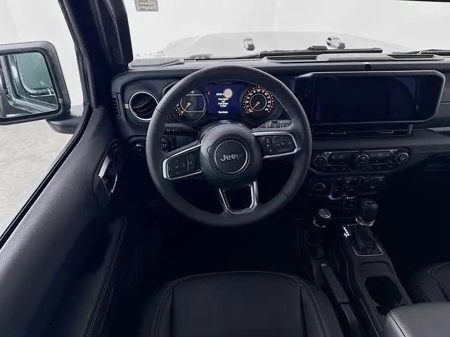 2026 Jeep Wrangler 4-Door Sahara 4x4
