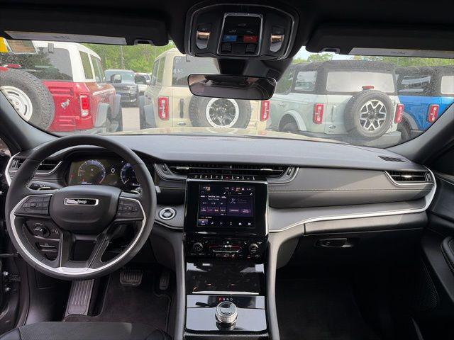 2025 Jeep Grand Cherokee L Altitude X 4x4