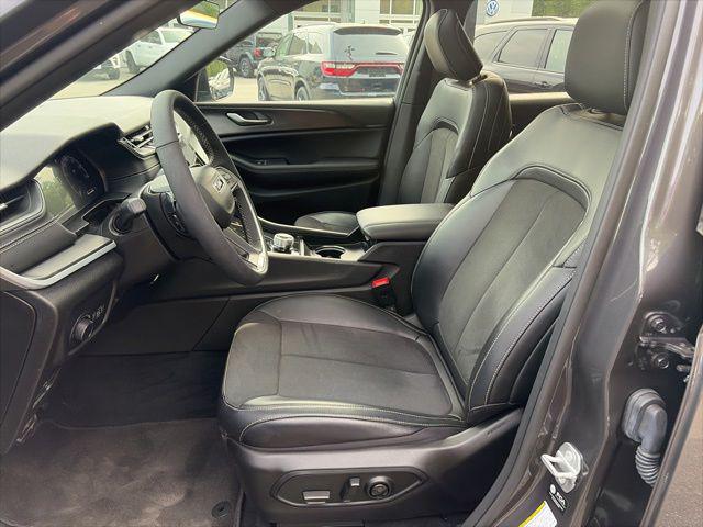 2025 Jeep Grand Cherokee L Altitude X 4x4