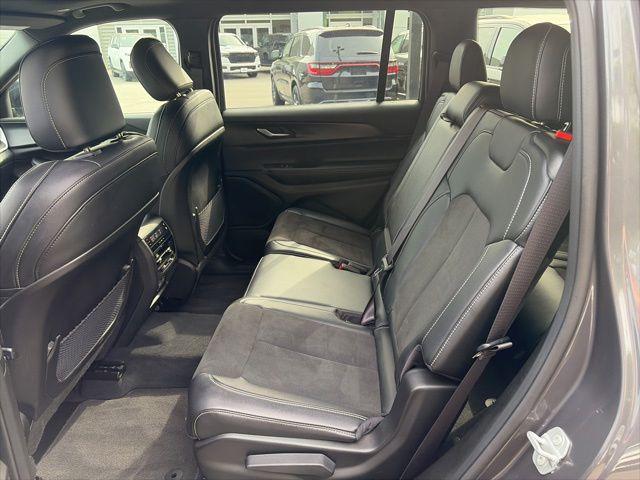 2025 Jeep Grand Cherokee L Altitude X 4x4