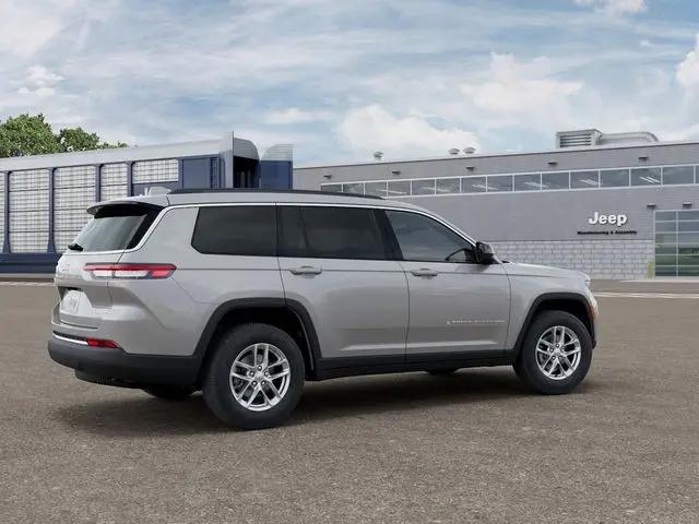 2026 Jeep Grand Cherokee L Laredo 4x2