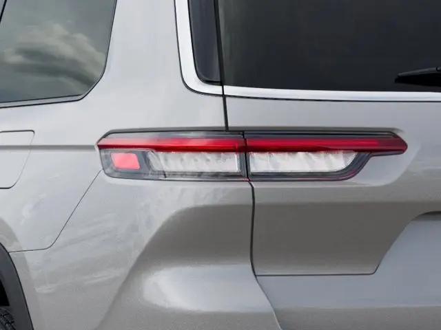 2026 Jeep Grand Cherokee L Laredo 4x2