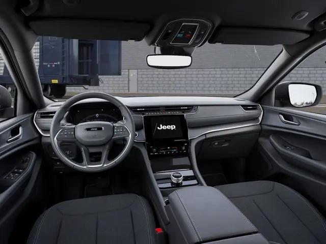 2026 Jeep Grand Cherokee L Laredo 4x2