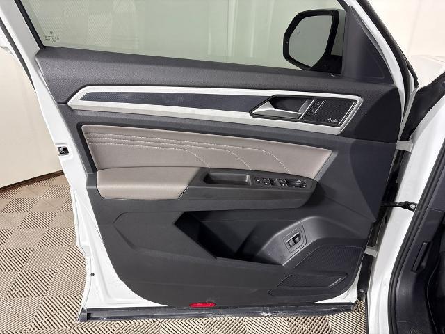 2022 Volkswagen Atlas 3.6L V6 SEL Premium R-Line