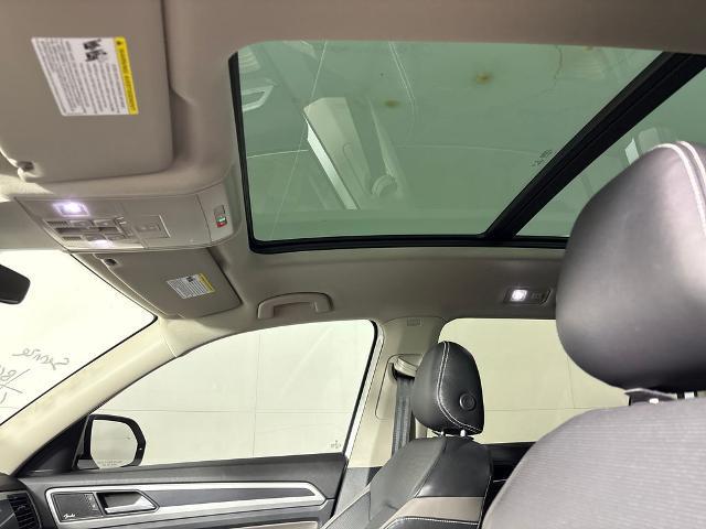 2022 Volkswagen Atlas 3.6L V6 SEL Premium R-Line