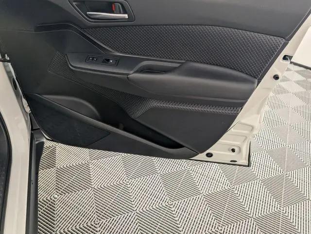 2019 Toyota C-HR LE