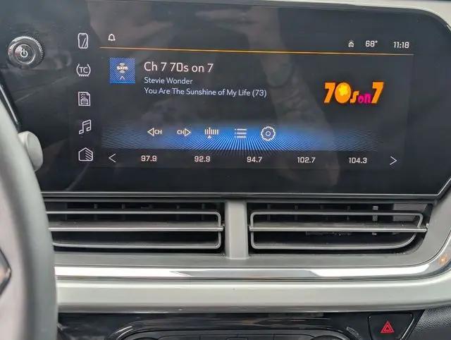 2025 Chevrolet Trax FWD LT