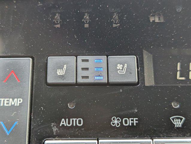 2022 Toyota Avalon Limited Hybrid