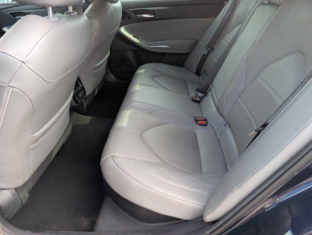 2022 Toyota Avalon Limited Hybrid
