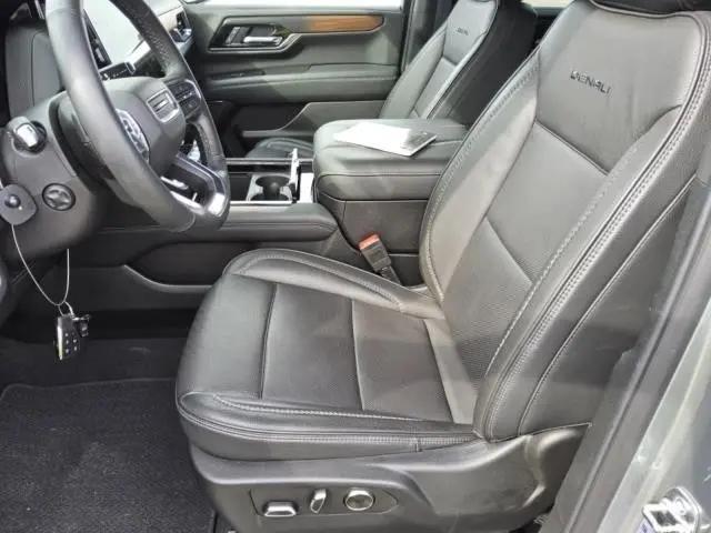 2025 GMC Yukon XL 4WD Denali