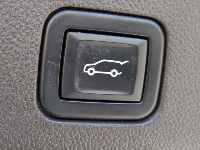 2022 Cadillac Escalade 2WD Premium Luxury