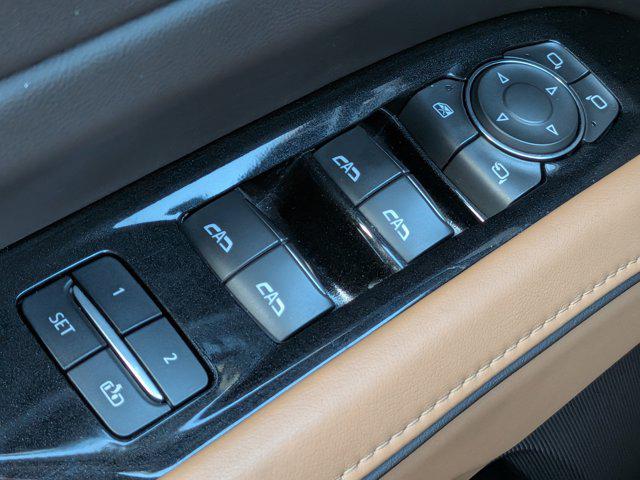 2022 Cadillac Escalade 2WD Premium Luxury
