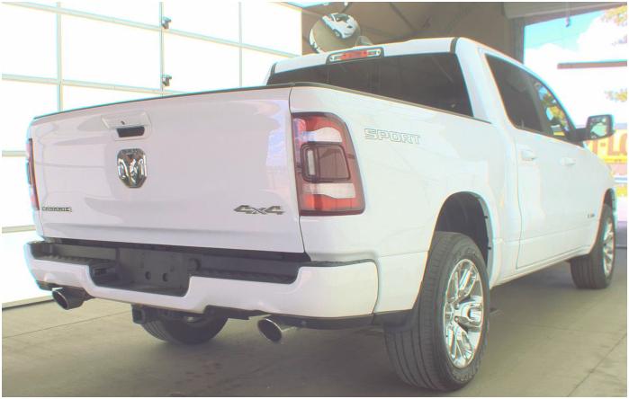 2023 RAM 1500 Laramie Crew Cab 4x4 57 Box 2023 RAM 1500 Laramie Crew Cab 4x4 57 Box