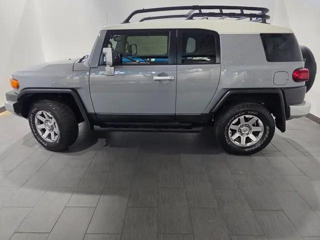 2014 Toyota FJ Cruiser Base