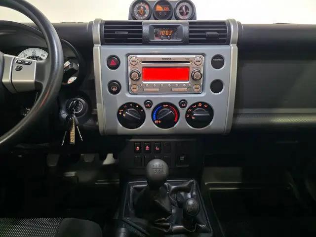 2014 Toyota FJ Cruiser Base