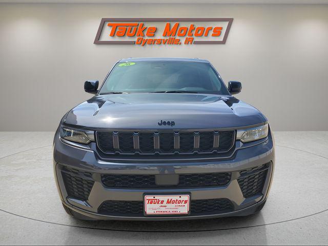 2026 Jeep Grand Cherokee GRAND CHEROKEE LAREDO ALTITUDE 4X4 2026 Jeep Grand Cherokee GRAND CHEROKEE LAREDO ALTITUDE 4X4