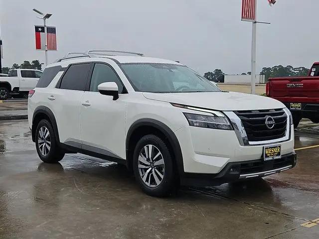 2024 Nissan Pathfinder SL FWD